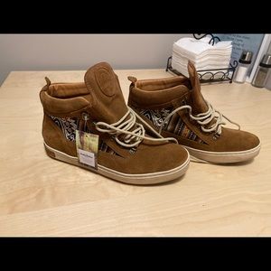 Inkkas Tan Suede Hiking Boots